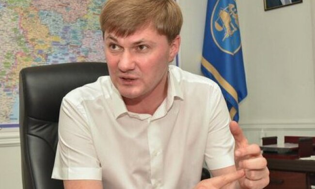 “Тримаю слово офіцера” – звільнився начальник митниці після скандалу з Зеленським