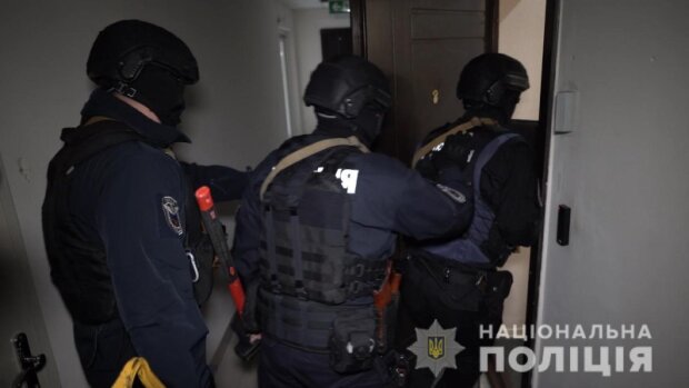 У Києві судитимуть організаторів злочинної групи, яка через шахрайські кол-центри привласнила понад 10 млн грн для ЗСУ