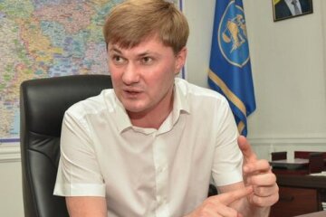 “Тримаю слово офіцера” – звільнився начальник митниці після скандалу з Зеленським
