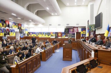 Енергетична стійкість під загрозою: сесію Київради зірвано через відсутність депутатів