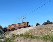 В Криму вибух на залізниці: з колій зійшли п’ять вагонів з зерном