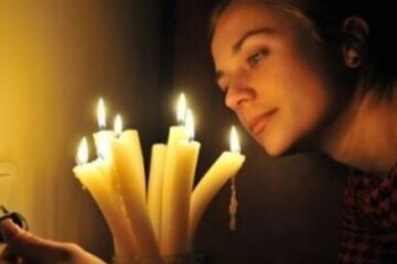 На Печерську зникло світло