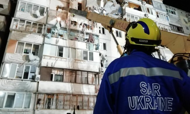 Вибух на Позняках: загинули троє, п’ятьох витягли з-під завалів живими