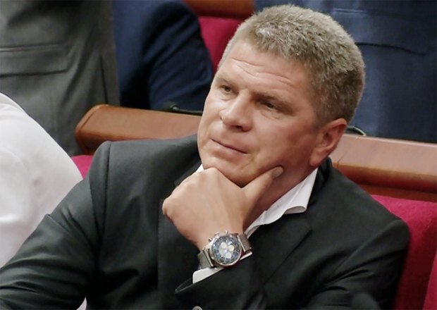 Ексдепутата Київради судитимуть за самовільне захоплення і забудову ділянки в столиці