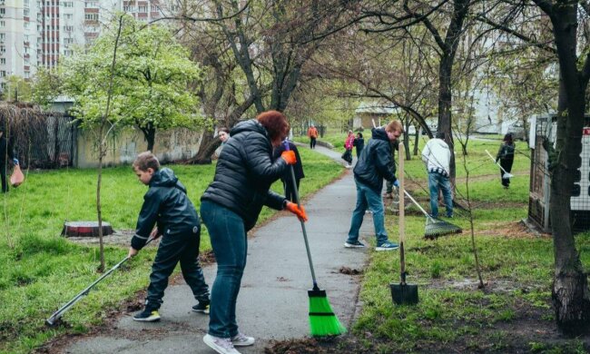 Київ розквітає: як столиця відзначила День довкілля масштабними толоками