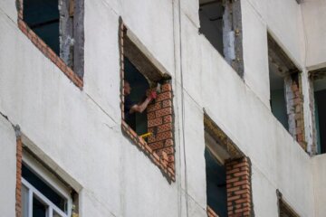 У КМДА затіяли ремонт госпіталю ветеранів за ₴0,5 млрд - замінять одні пластикові вікна на інші