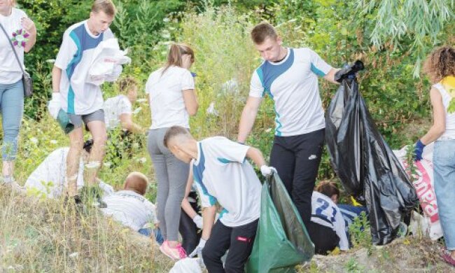 За 20 хвилин зібрали 373 кілограми сміття