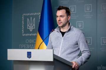 Арестович: РФ втратила третину армії заради Попасної, Херсона і виходу на кордон Луганщини