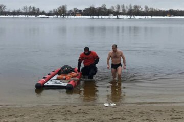 У столиці закликали утриматися від купання у водоймах на Водохреща