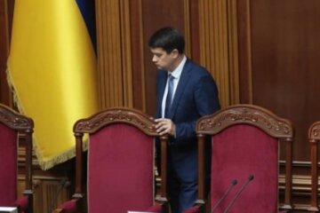 Пільги для євроблях і покарання для прогульників: Рада зібралася на засідання (онлайн)