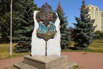 У Києві демонтували пам’ятний знак, установлений на честь дружби з Москвою