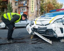 У Києві поліцейський вирішив “подрифтувати” та попався на камеру (відео)