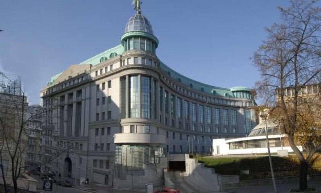 Президента банку Аркада взяли під варту