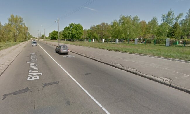 У Києві ремонтуватимуть вулицю поруч з Лісовим кладовищем