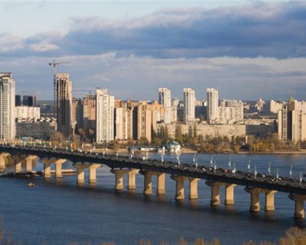 Міст Патона в Києві “втомився”: син академіка звернувся до ЗЕкоманди