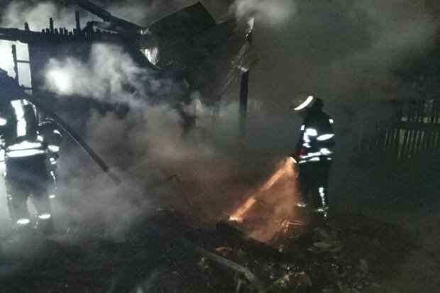 У Дарницькому районі Києва згоріла лазня