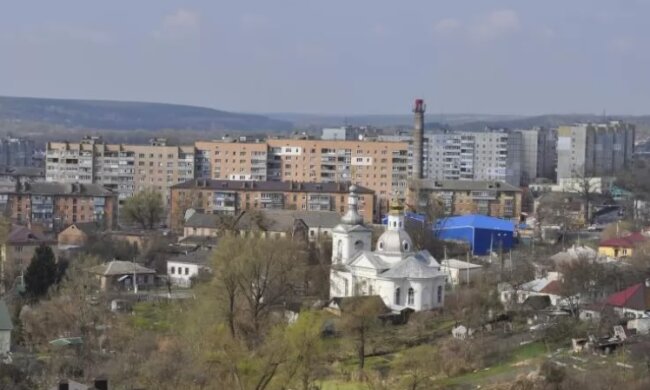 Васильків, де напередодні збили російський Іл-76, залишився під контролем українських військових