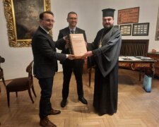 Митрополит Переяславський подарував Краківському музею копію «Пересопницького Євангелія»