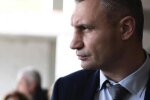 Водій Кличка сплатив штраф за паркування біля пішохідного переходу