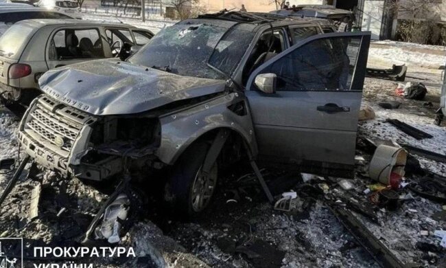 Теракт у столиці: під час вибуху автівки в Києві поранено військового