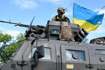 ЗСУ підняли на околицях Лиману прапор України (відео)