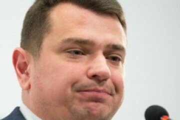 Захисники формули “Ротердам+” закликають главу НАБУ піти у відставку