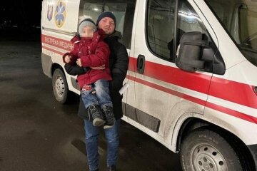 П’яна горе-мати поранила ножем 4-річного малюка у Києві