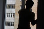 Неповнолітній хлопець намагався вистрибнути із вікна багатоповерхівки у Білій Церкві