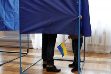 Українці розказали, чого чекають від нової Ради