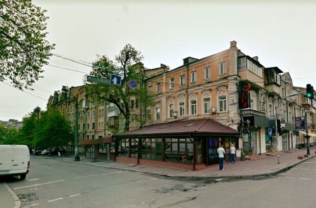 В центрі Києва незаконно зайняли ділянку землі