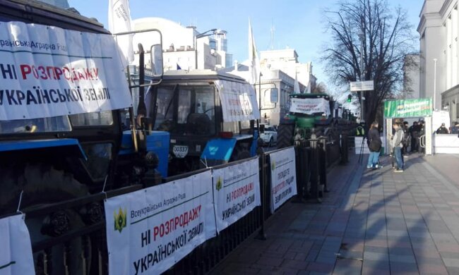 Трактори та прапори під Радою: аграрії мітингують