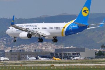 Омелян просить українські авіакомпанії надавати послуги державною мовою