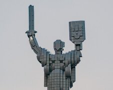 Столичний монумент "Батьківщина-мати" створили з LEGO — UNITED24 створили ініціативу