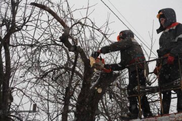 Енергосистема під вогнем: нові атаки рф та 16-годинні відключення