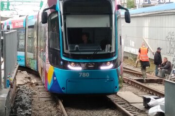 Кияни протестували новий швидкісний трамвай (фото)