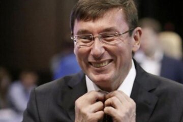 Найдорожчі готелі, гори і море: як Луценко шикує у Франції