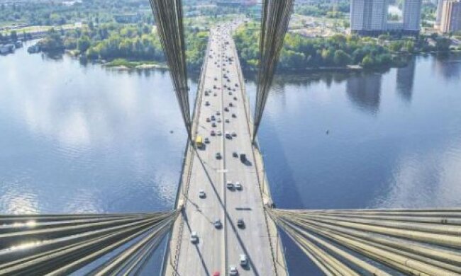 У Києві на Північному мосту обмежать рух