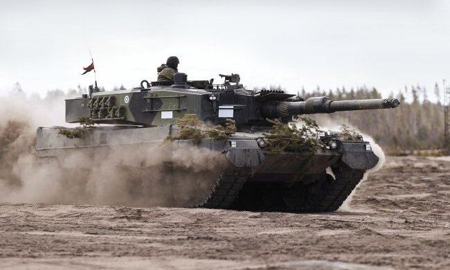 Польща назвала терміни, необхідні для постачання танків Leopard Україні