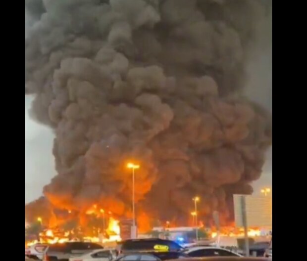 В ОАЕ палає найбільший ринок країни (відео)