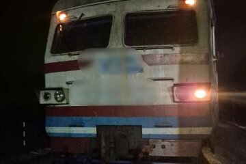 У Бородянці 13-річного підлітка вдарило струмом на даху електрички