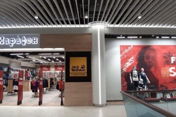 У Києві людей терміново евакуювали із торгівельного центру в день Різдва