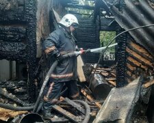 У Фастівському районі Київщини пожежа намагалась зруйнувати житловий будинок
