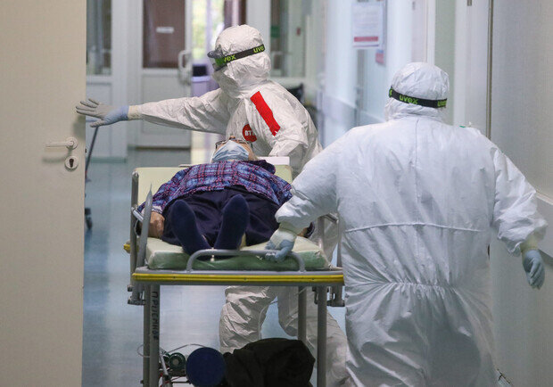Пацієнт помер в лікарні, віддавши свою порцію кисню хворому сину