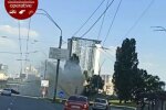 На проспекті Перемоги прорвало трубу: з-під землі б'є фонтан