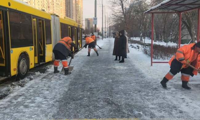 Київ проти ожеледиці: понад 2 000 людей і 260 машин рятують столицю від колапсу