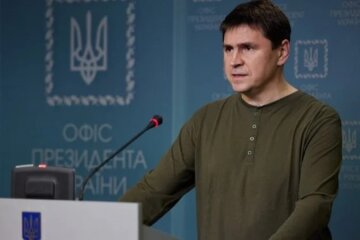 Ім’я Путіна буде поруч з бен Ладеном. Подоляк відреагував на вимогу Пелосі визнати Росію державою-спонсором тероризму