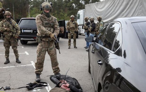 Закликали до захоплення влади: в Київській області затримали антиукраїнську банду