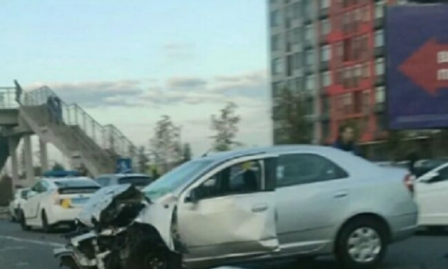 У Чабанах під Києвом начальник місцевої поліції влаштував ДТП