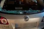 У Києві чоловік розбив вікно в автомобілі та погрожував ножем перехожим