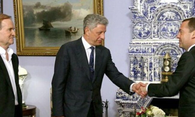 Забирати ліцензію у телеканалів-зрадників, тюрми за “переговори” з Москвою: у Вакарчука придумали жорсткий закон